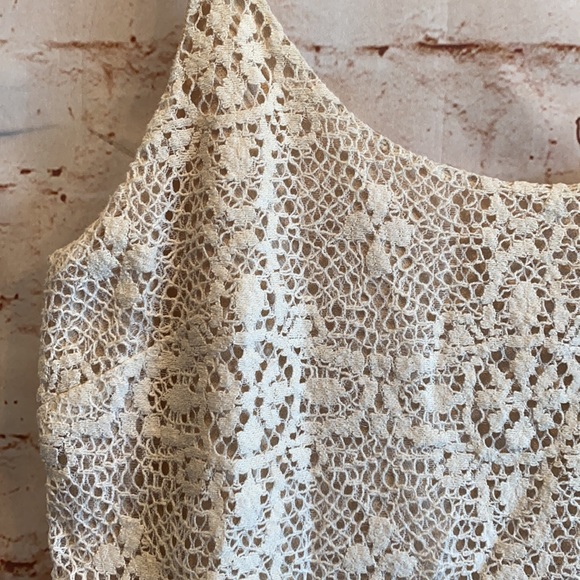 CAbi 798 it girl ivory lace overlay tank top cream - Picture 4 of 8